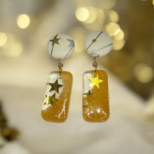 Load image into Gallery viewer, Christmas Gold Star Shimmer Dangle Earrings