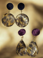 Load image into Gallery viewer, Velvet Ripple Gold &amp; Black Resin Earrings - Handmade