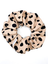 Load image into Gallery viewer, Natural Leopard Scrunchie - Handmade - Linen Fabric