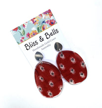 Load image into Gallery viewer, Handmade - Diamond in the Rough/ Sage Dash and Dots Resin Earrings - Red/ Green