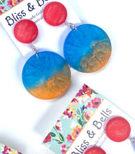 Load image into Gallery viewer, Sun, Surf and Sand Resin Earrings
